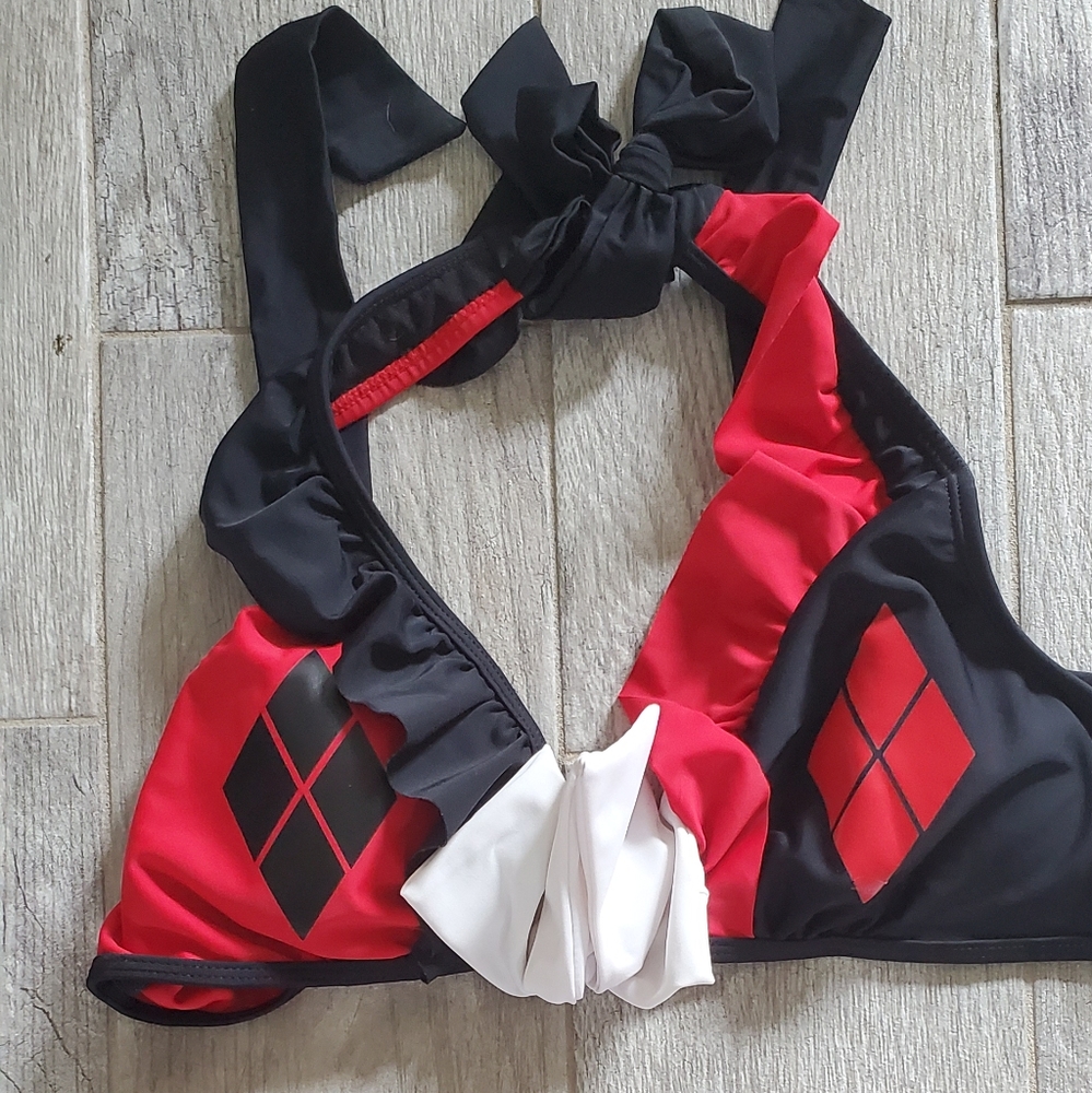 Harley quinn swim